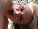 Vidéo porno mobile : Gorgeous teen fucked into the woods